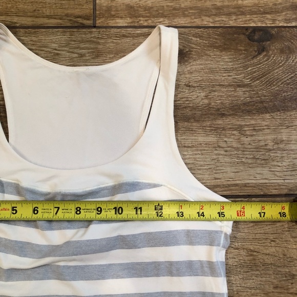 Lululemon Run First Base Tank Top Sz 6 Micro Macro - Picture 8 of 8